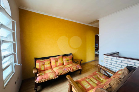 Casa à venda com 4 quartos, sendo 1 suíte,  em Vila Galvão, Guarulhos, SP