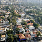 Cobertura Triplex 500M2, 4 suítes, 6 vagas para locação ou venda