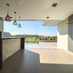 Casa à venda com 4 suítes, no condomínio Villa dos Pinheiros, Indaiatuba - SP