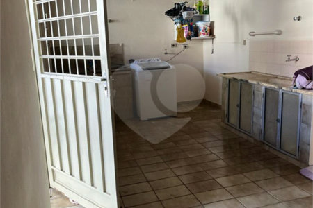 Casa à venda com 3 quartos, sendo 1 suíte, em Vila Todos Os Santos, Indaiatuba, SP
