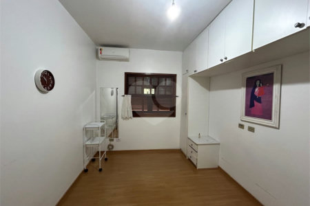 Casa à venda com 5 quartos, sendo 3 suítes, no condomínio Estância Marambaia, Vinhedo - SP