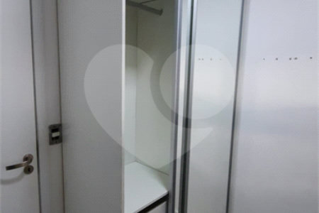 Apartamento à venda com 2 quartos em Santo Amaro, São Paulo, SP