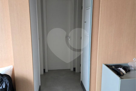 Apartamento à venda com 2 quartos, sendo 1 suíte,  em Loteamento Mogilar, Mogi das Cruzes, SP