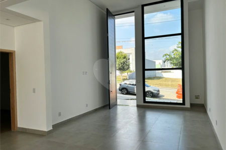 Casa à venda com 3 quartos, sendo 1 suíte, no condomínio Ibiti Reserva, Sorocaba - SP