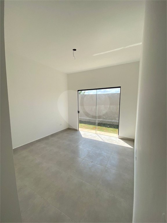 Casa à venda com 3 quartos, sendo 1 suíte, no condomínio Residencial Santa Martha, Bom Jesus dos Perdões - SP