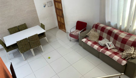 Casa à venda com 3 quartos, sendo 2 suítes,  no condomínio Ibarra, São Paulo - SP