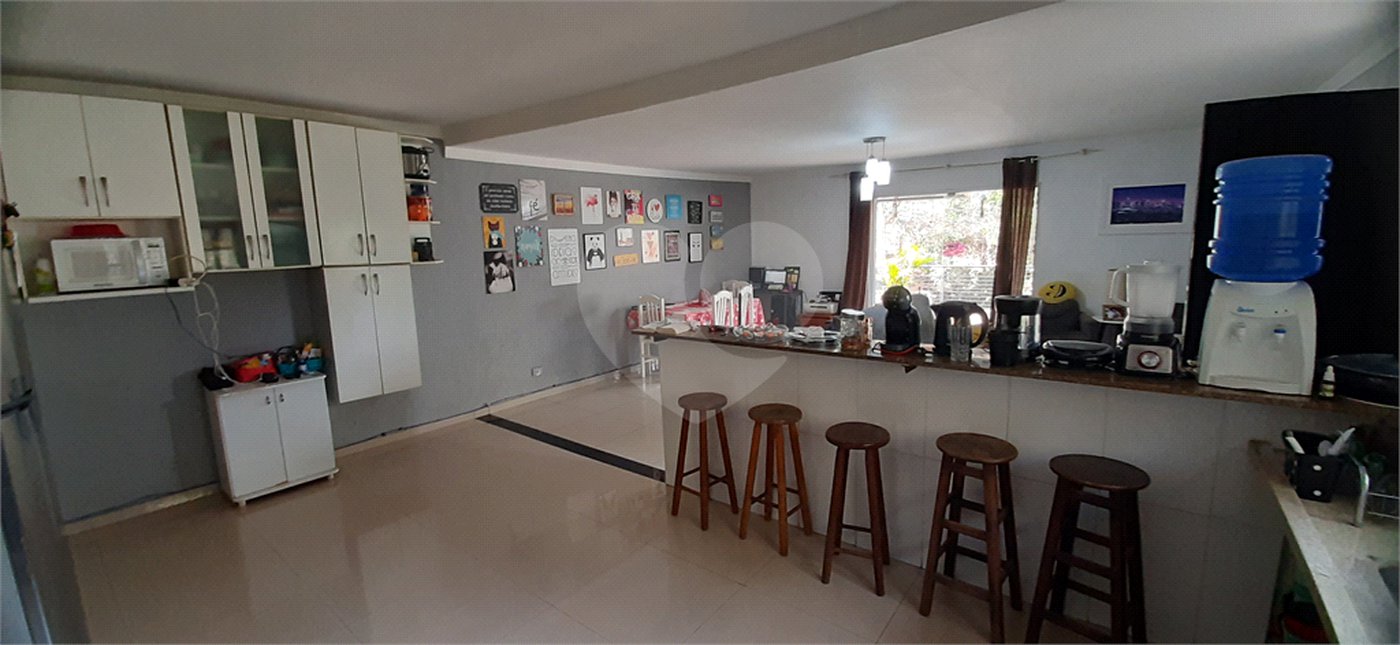 Sobrado à venda com 3 quartos, sendo 1 suíte, em Serra da Cantareira, Mairiporã, SP