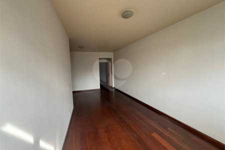 Apartamento à venda com 4 quartos, sendo 1 suíte,  em Tijuca, Rio de Janeiro, RJ