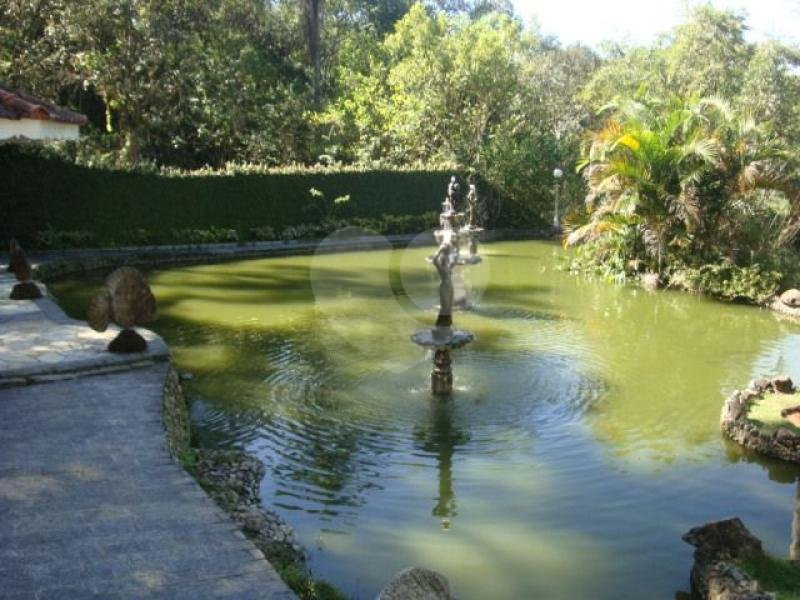 Sobrado à venda com 5 suítes em Juqueri Mirim, Mairiporã, SP