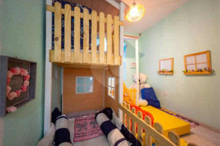 Casa à venda com 2 quartos, sendo 1 suíte, em Vila Mariana, São Paulo, SP