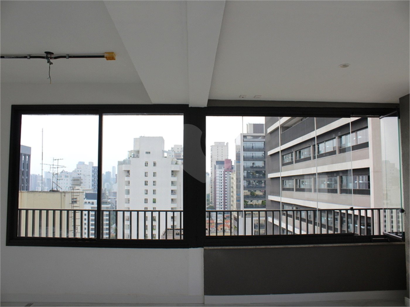 Apartamento à venda com 3 suítes em Pinheiros, São Paulo, SP