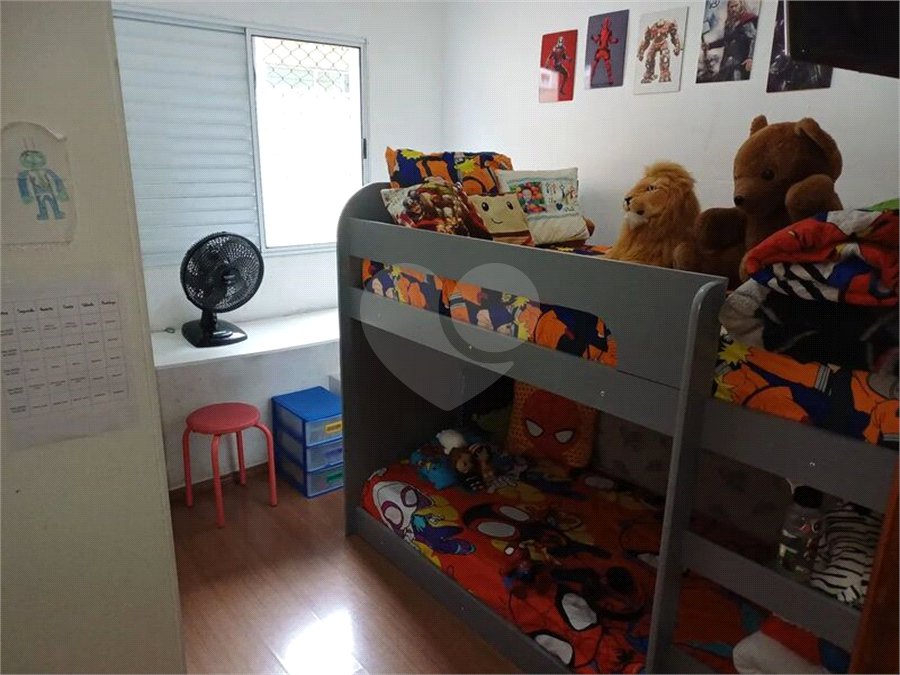 Casa à venda com 3 quartos, sendo 1 suíte, no condomínio Residencial Shekinah, São Paulo - SP