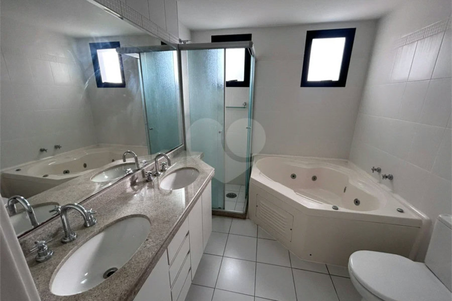 Apartamento à venda com 3 suítes em Morumbi, São Paulo, SP
