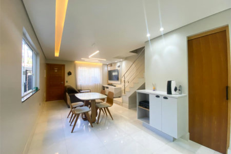 Sobrado à venda com 3 quartos, sendo 1 suíte, em Vila Nivi, São Paulo, SP
