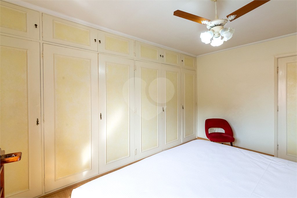 Sobrado à venda com 4 quartos, sendo 2 suítes, em Brooklin Velho, São Paulo, SP