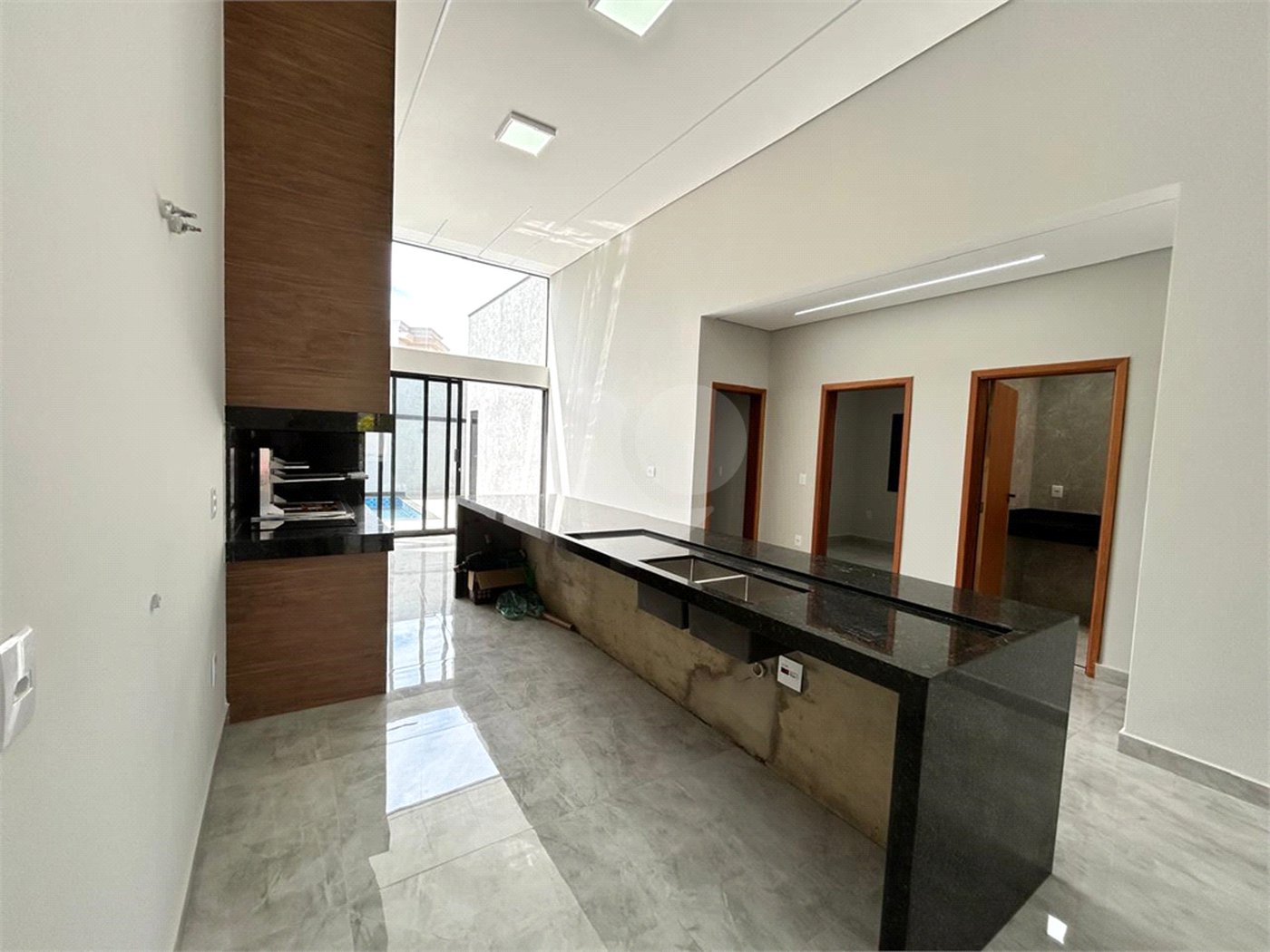 Casa à venda com 3 quartos, sendo 2 suítes, no condomínio Ibiti Reserva, Sorocaba - SP