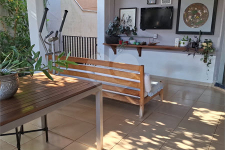 Casa à venda com 3 quartos, sendo 1 suíte, em Ribeirânia, Ribeirão Preto, SP