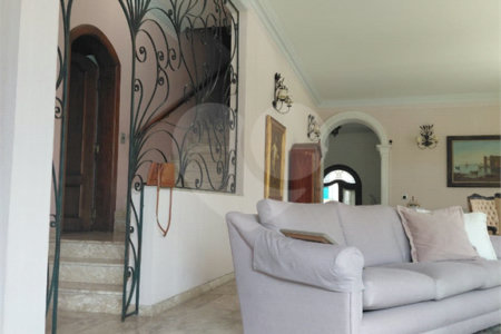 Casa à venda com 4 suítes no condomínio Ville Bourghese, São Paulo - SP