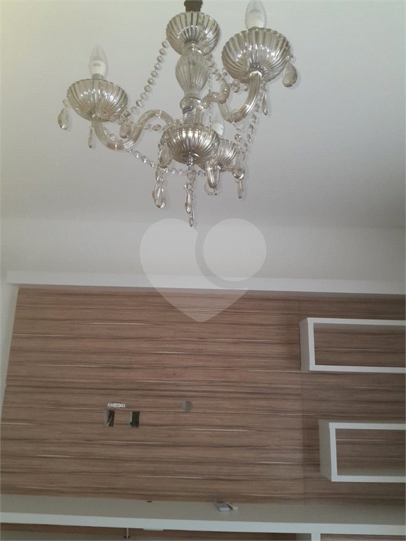 Casa à venda ou para alugar com 4 suítes em Chácaras São Carlos, Cotia, SP