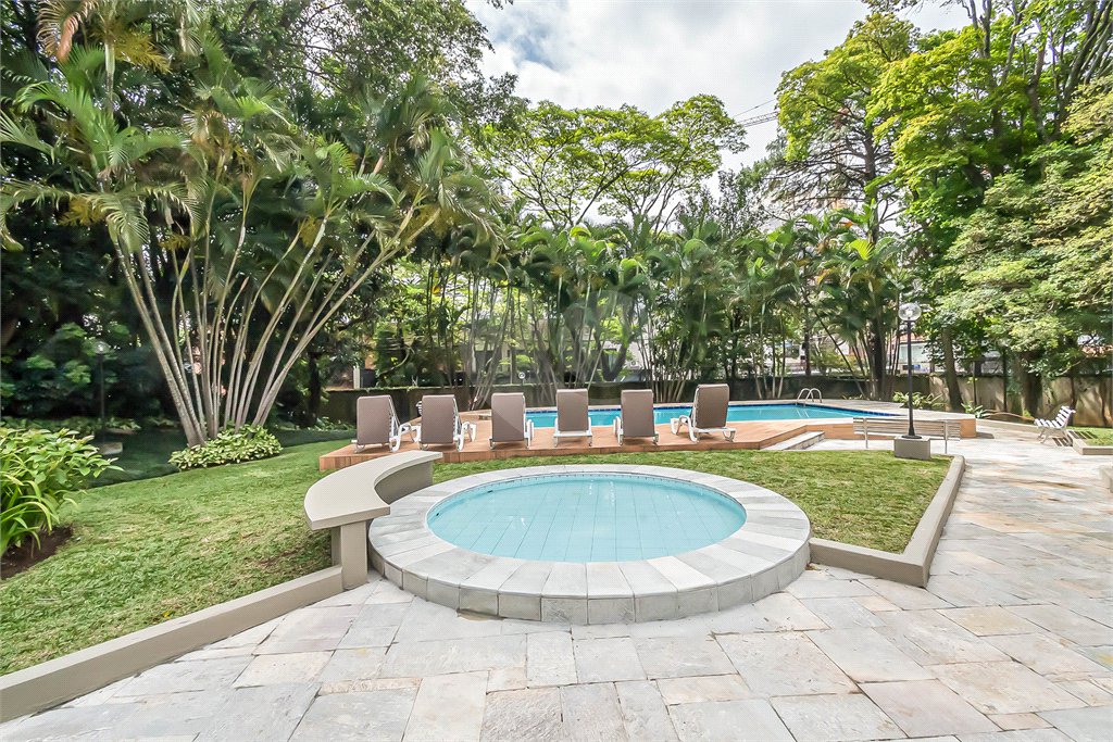Apartamento à venda no Campo Belo 4 dormitórios 3 vagas