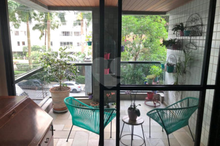 Apartamento à venda com 3 quartos, sendo 2 suítes, em Cerqueira César, São Paulo, SP