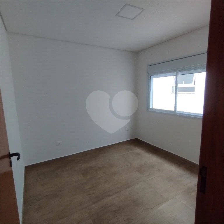 Sobrado à venda, 3 suítes, garagem, a 300 m do metrô Vila Matilde