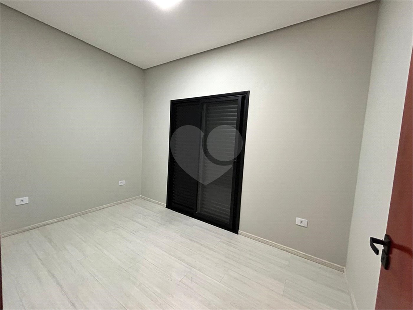 Casa à venda com 3 quartos, sendo 1 suíte, no condomínio Ibiti Reserva, Sorocaba - SP