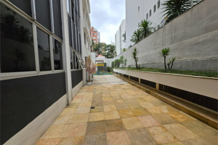 Apartamento à venda com 3 quartos, sendo 1 suíte, em Indianópolis, São Paulo, SP