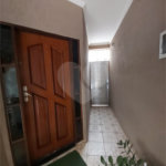 Sobrado à venda com 3 quartos, sendo 1 suíte,  em Vila Bernadotti, Mogi das Cruzes, SP