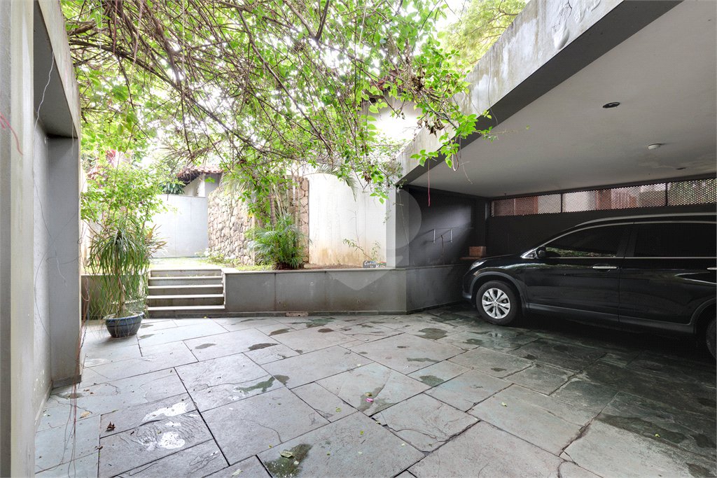 Casa Térrea à venda com 4 quartos, sendo 2 suítes, em Alto da Boa Vista, São Paulo, SP