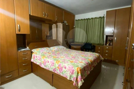 Casa à venda com 3 quartos em Santa Cruz, Rio de Janeiro, RJ