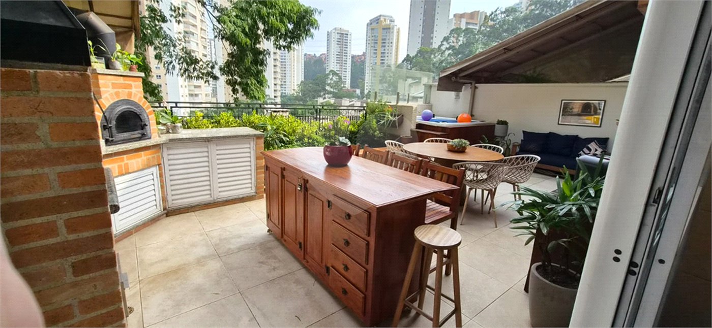 Casa à venda com 3 quartos, sendo 1 suíte, no condomínio Townhouse Village Morumbi, São Paulo - SP