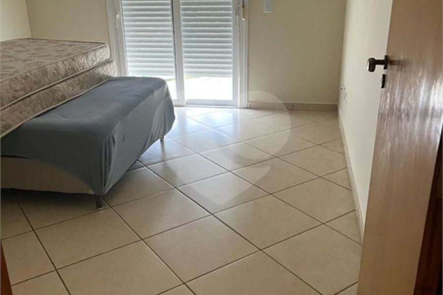 Casa à venda com 4 quartos, sendo 1 suíte, no condomínio Estancia da Serra / Residencial Nova Mairipora, Mairiporã - SP