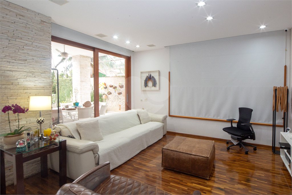 Casa à venda com 3 suítes em Brooklin, São Paulo, SP