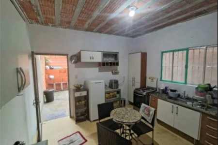 Casa à venda com 2 quartos no condomínio Antilhas, Cotia - SP