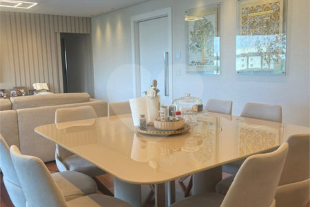 Apartamento à venda com 3 suítes em Jardim Marajoara, São Paulo, SP