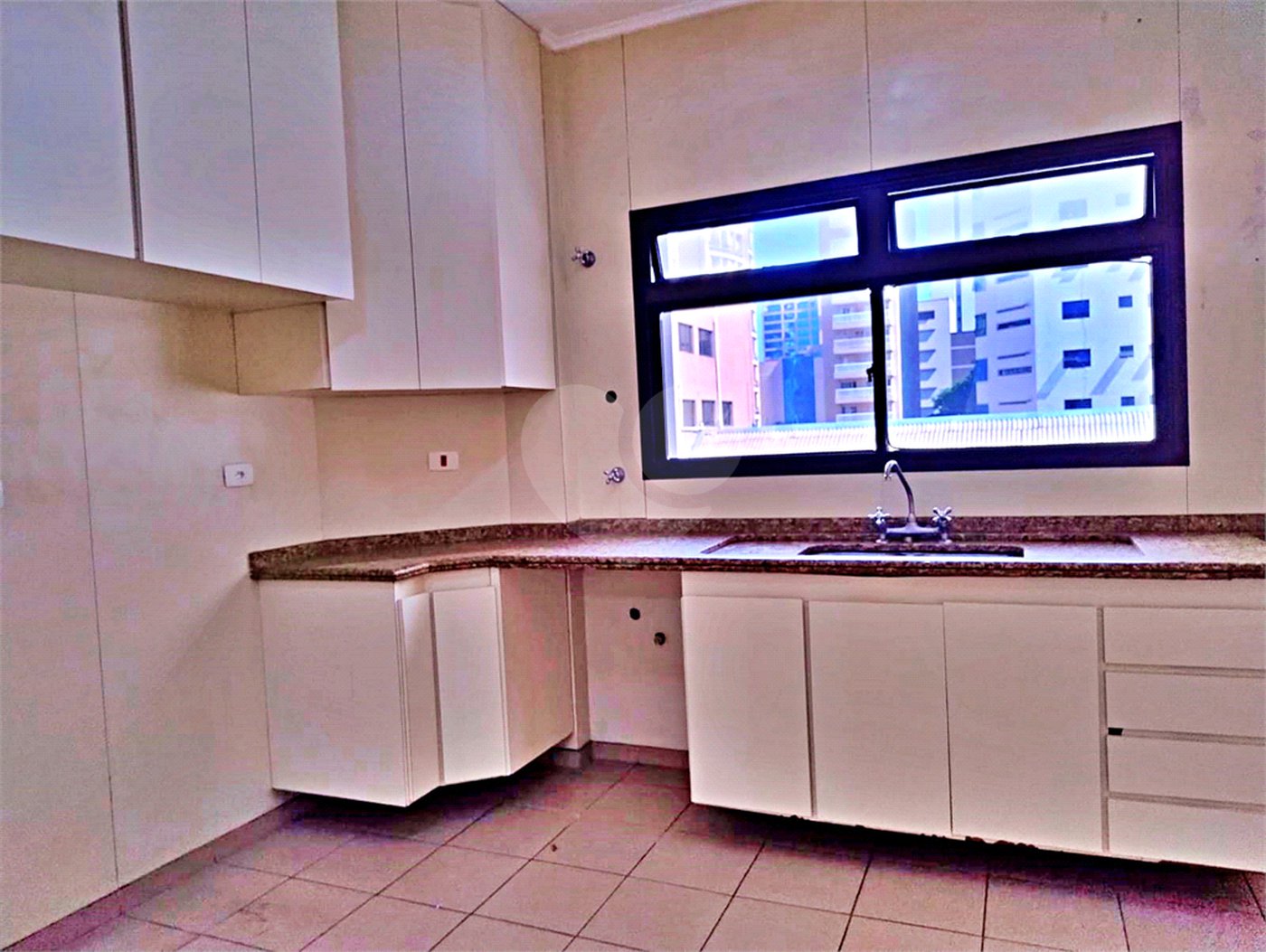 Apartamento à venda com 4 quartos, sendo 2 suítes,  em Indianópolis, São Paulo, SP