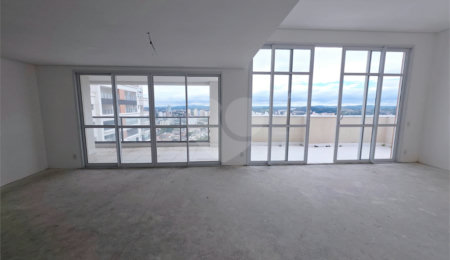 Triplex à venda com 4 suítes em Anhangabaú, Jundiaí, SP