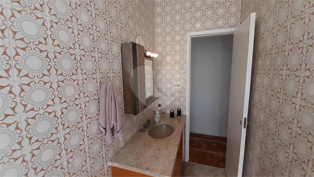 Sobrado à venda com 4 quartos, sendo 1 suíte,  em Planalto Paulista, São Paulo, SP