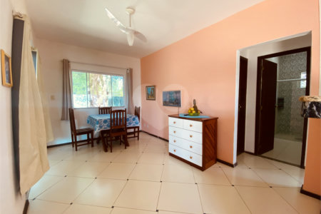 Casa em condomínio para alugar com 2 quartos, sendo 1 suíte, em Caravelas, Armação dos Búzios, RJ