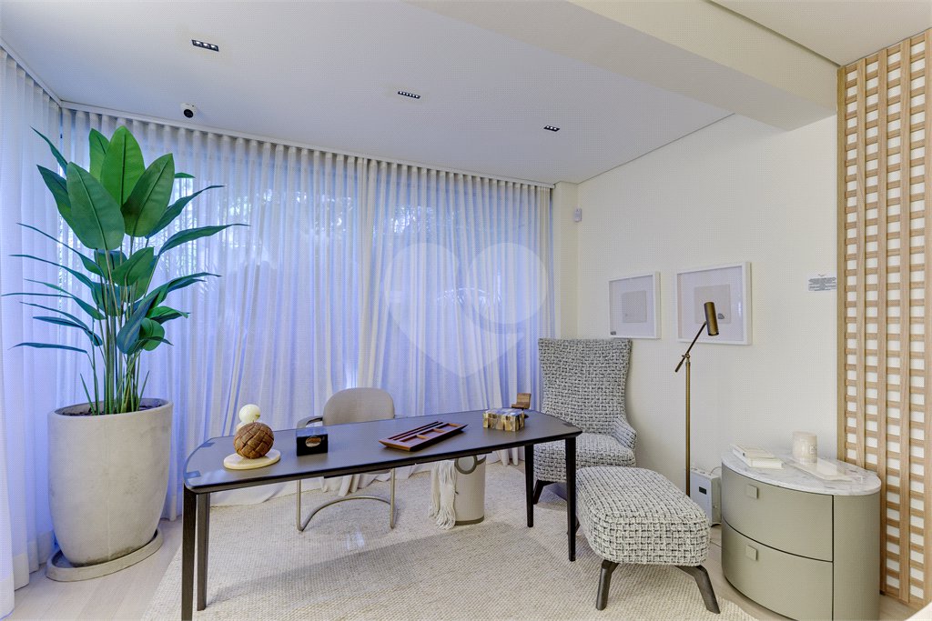 Apartamento à venda com 4 suítes em Moema, São Paulo, SP