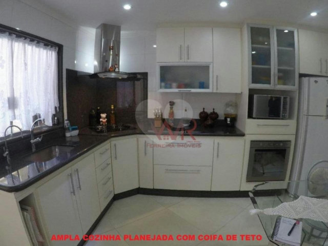 Sobrado à venda com 4 quartos em Artur Alvim, São Paulo, SP