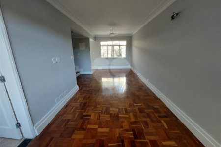 Casa à venda com 3 quartos em Brooklin, São Paulo, SP