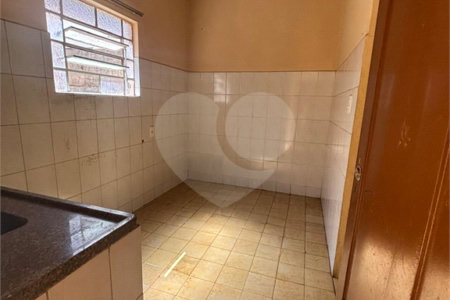 Casa Térrea à venda com 3 quartos em Campos Elíseos, Ribeirão Preto, SP