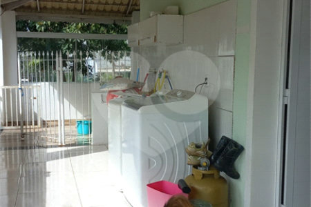 Casa à venda com 3 suítes no condomínio Chacara Castelo, Sorocaba - SP