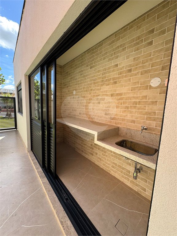 Casa à venda com 4 suítes no condomínio Villas do Golf, Itu - SP