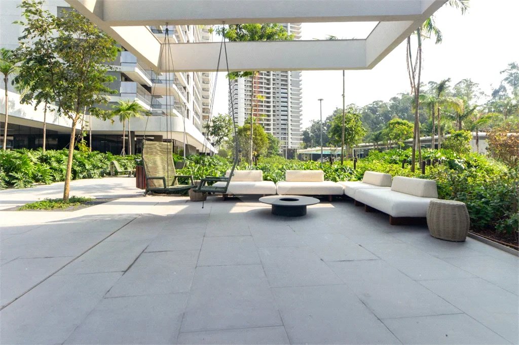 Apartamento à venda com 3 suítes em Jardim Morumbi, São Paulo, SP