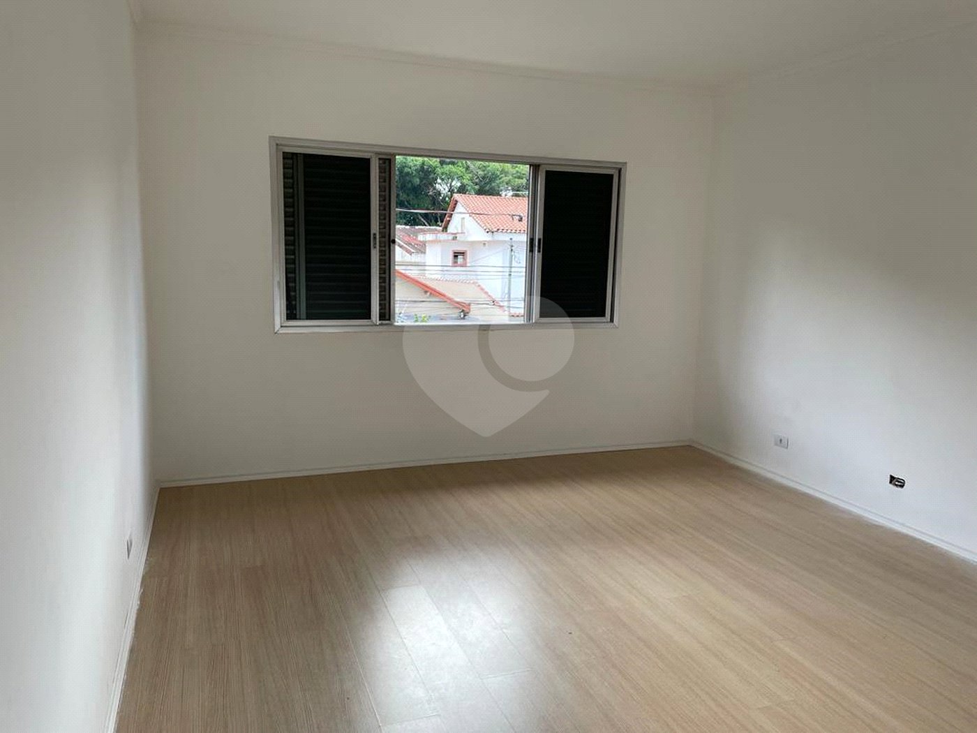 Sobrado à venda com 4 quartos, sendo 1 suíte, em Jardim Japão, São Paulo, SP