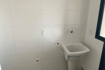 Apartamento à venda com 2 suítes em Alvinópolis, Atibaia, SP