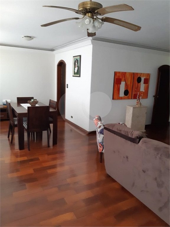 Sobrado à venda com 3 quartos, sendo 2 suítes,  em Vila Paulicéia, São Paulo, SP